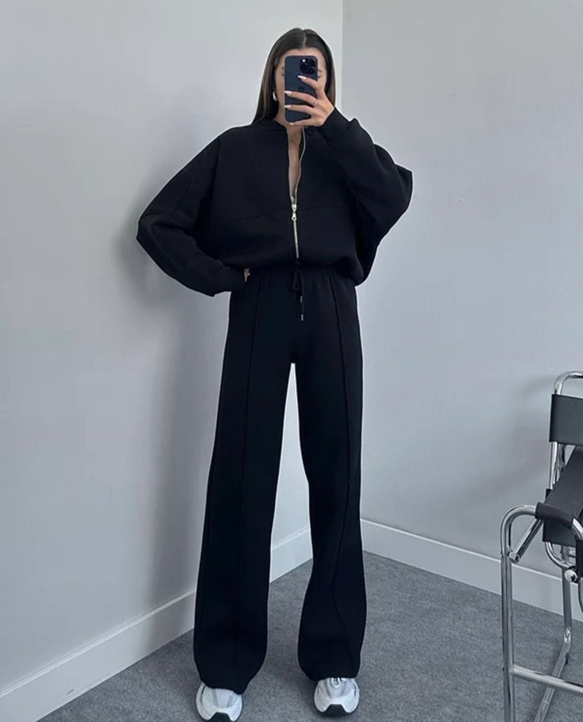 FLO - Comfortable tracksuit