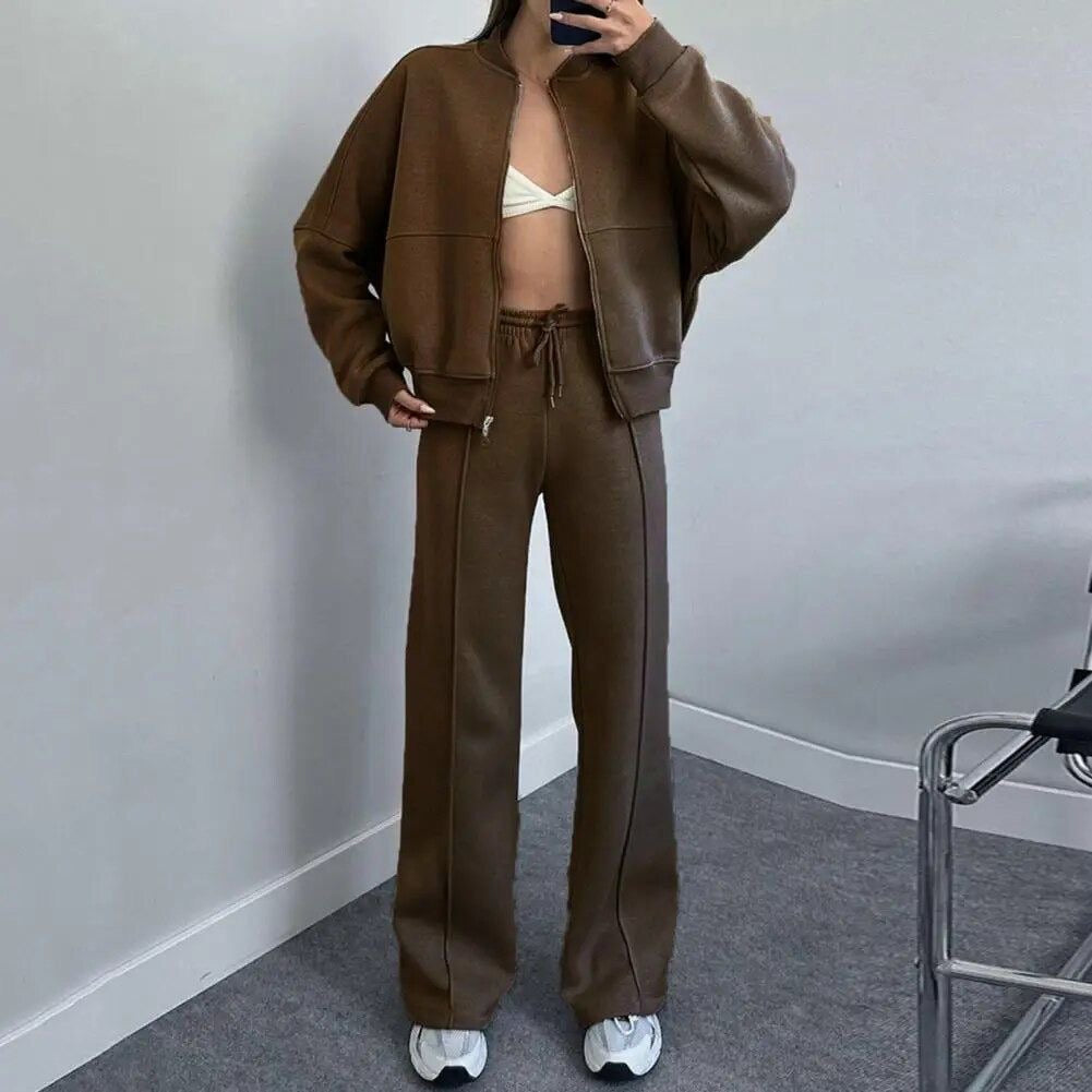 FLO - Comfortable tracksuit