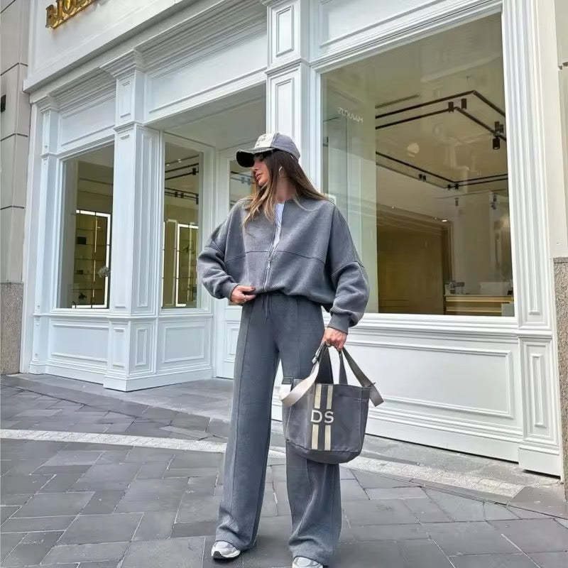 FLO - Comfortable tracksuit